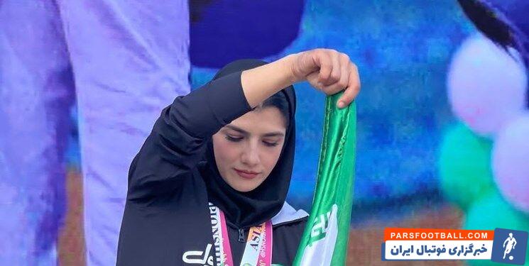 نماز خواندن ورزشکار زن ایرانی در مسابقات بین المللی + فیلم