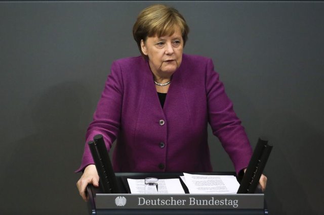  مرکل بر توقف صادرات سلاح از آلمان به عربستان تاکید کرد
