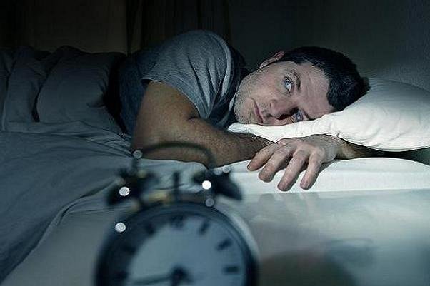 علل بروز بی‌خوابی چیست؟ 
