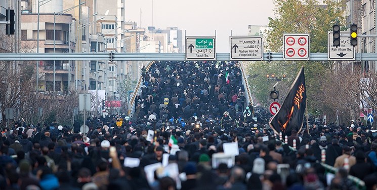 تشییع پیکر شهدا از دانشگاه تهران به میدان آزادی آغاز شد