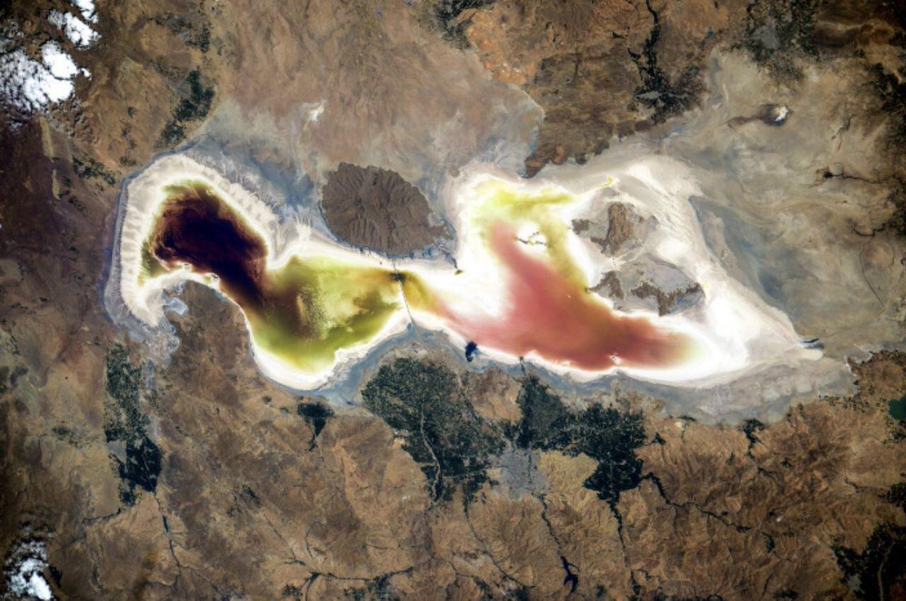 تصویر ارسالی فضانورد روسی از دریاچه ارومیه +عکس