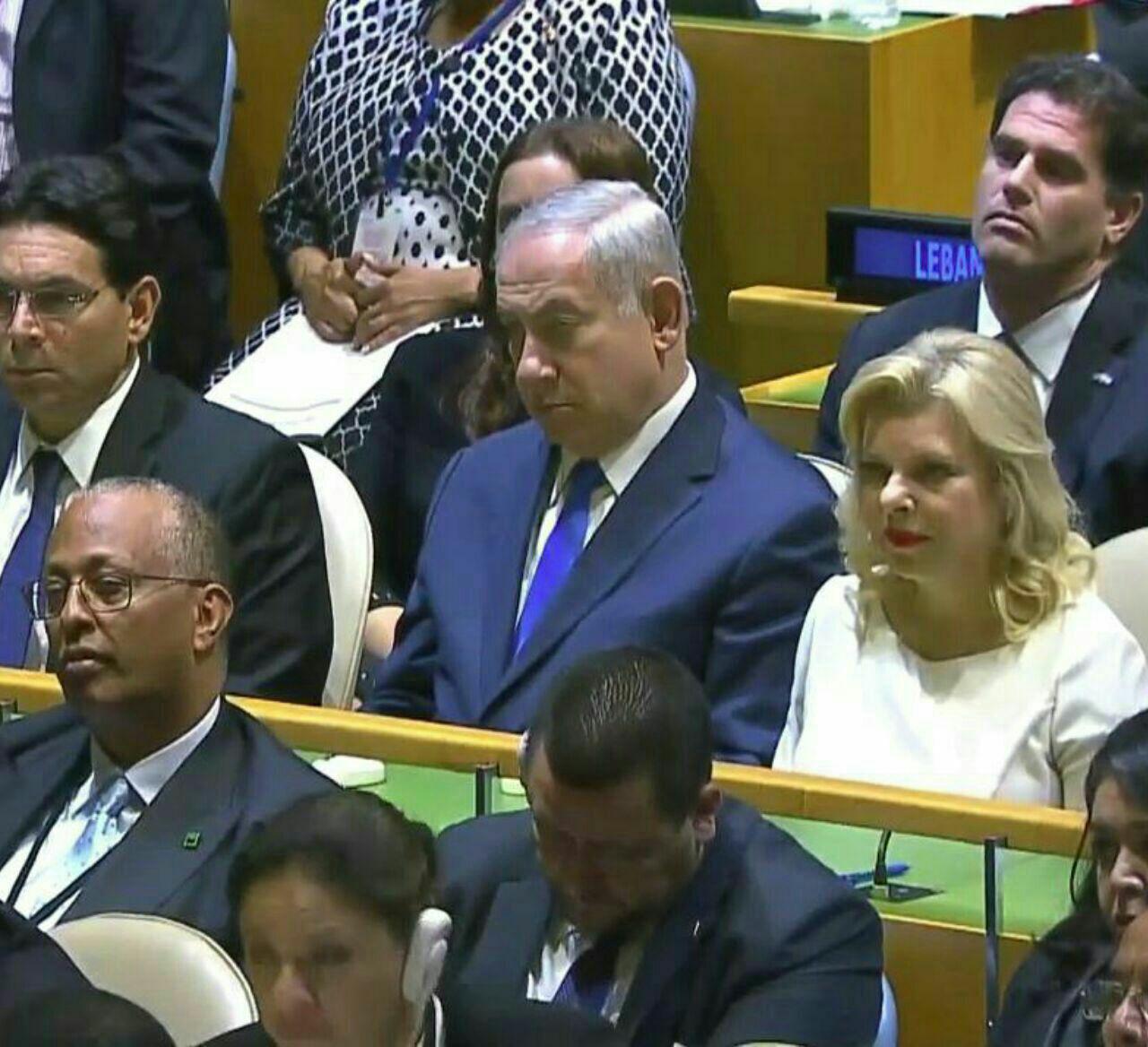 حضور عجیب همسر نتانیاهو در سخنرانی ترامپ +عکس