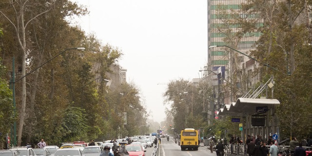 علت افزایش آلاینده ازن در هوای تهران بررسی می‌شود