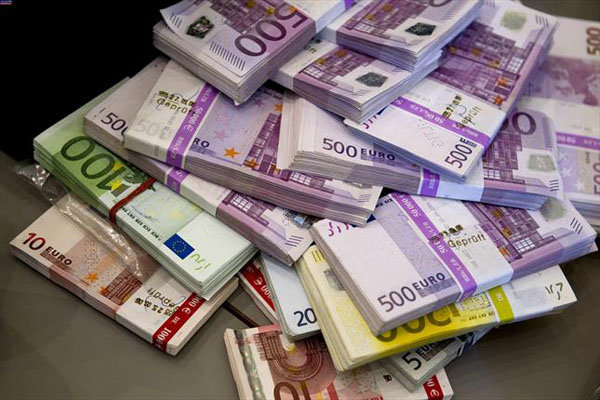 بانک مرکزی سقف حواله‌های ارزی را افزایش داد/ افزایش سقف حواله‌های ارزی برای شرکت‌های تجاری تا ۵میلیون یورو شد