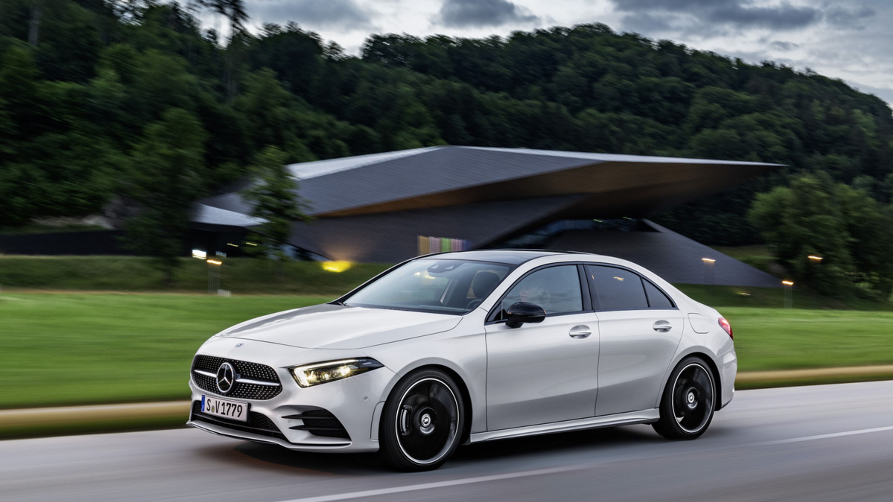 جدیدترین تیزر تبلیغاتی Mercedes-Benz A-Class +فیلم