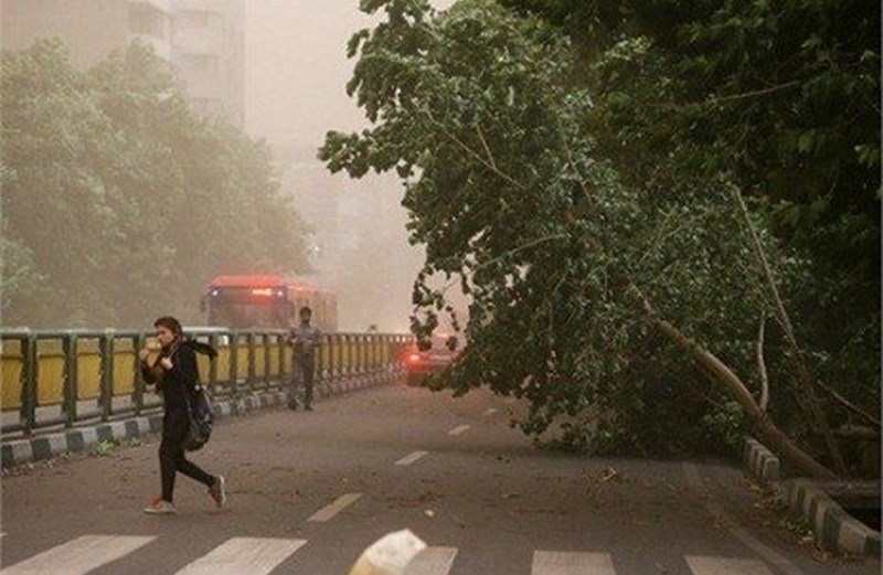 افزایش ابر و وزش باد شدید در تهران