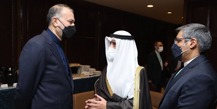 وزیر خارجه ایران به کویت دعوت شد 