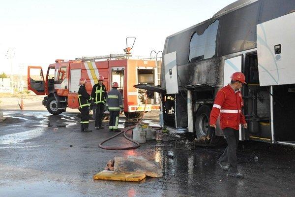 یک اتوبوس بین شهری دیگر هم آتش گرفت