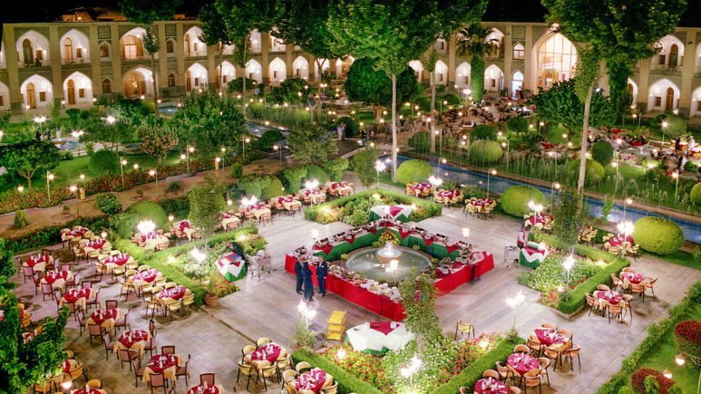 هتل تاریخی عباسی اصفهان پس از ۵۳سال فعالیت تعطیل شد
