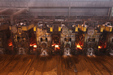 توسعه ۳صنعت بزرگ کشور با راه‌اندازی نورد گرم ۲ فولاد مبارکه