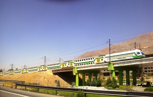 سرگردانی مسافران مترو کرج - تهران در پی نقص فنی
