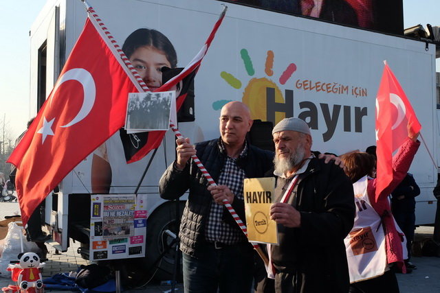ترکیه یک روز قبل از رفراندوم قانون اساسی +تصاویر