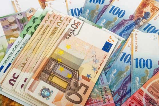 کاهش نرخ یورو و پوند بانکی