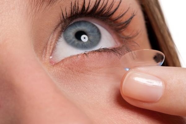 چه نوع لنز هایی عفونت چشمی را افزایش می دهند؟