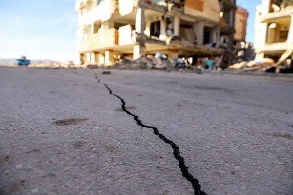 خسارت 100 میلیاردی زلزله به راه‌ها و پل‌های آذربایجان‌شرقی