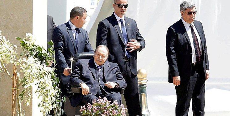 رییس جمهور الجزایر استعفا می‌کند