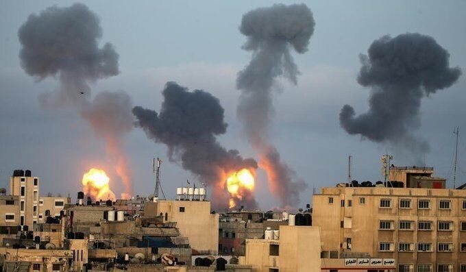 هواپیماهای رژیم صهیونیستی غزه را ۸۰ بار بمباران کردند