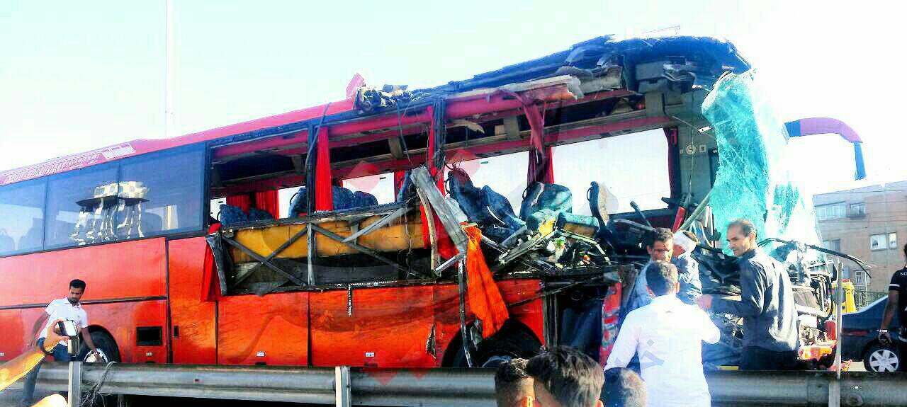 تصادف‌ مرگبار دو اتوبوس‌ بین‌شهری فاجعه آفرید