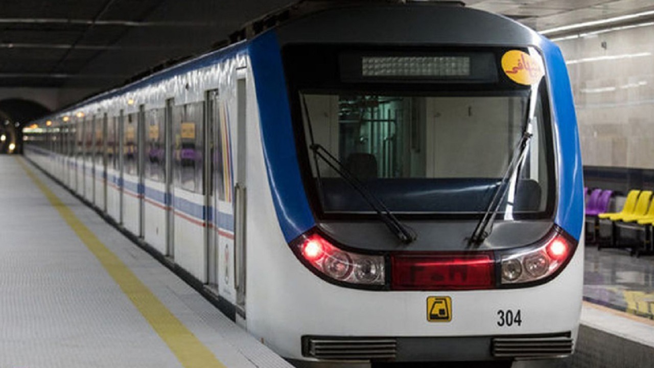 علت اختلال در حرکت قطارهای مترو در ایستگاه ارم سبز