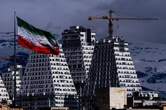 شرکت‌های ایرانی از سالی سخت جان به در بردند