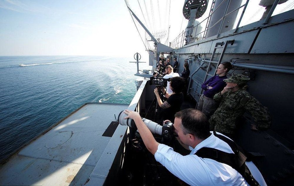 تصویربرداری آمریکایی‌ها از قایق‌های تندرو سپاه +عکس