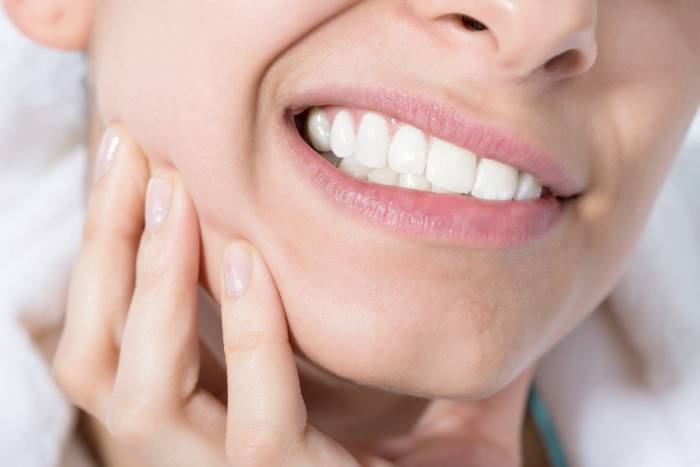 علایم عفونت دهان و دندان چیست؟