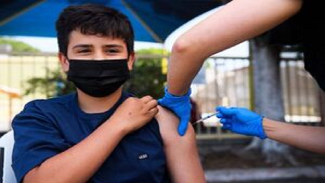 آیا برای دانش آموزانی که واکسن نزنند محدودیتی اعمال می‌شود؟