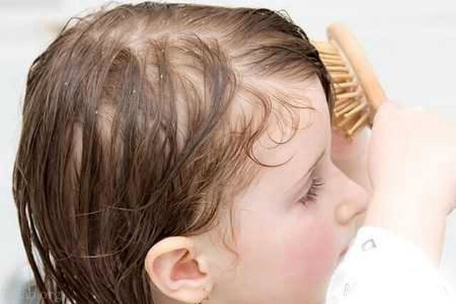 چند نکته در مورد شست  شوی موی کودکان
