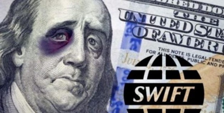 ضربه سخت به تسلط دلار آمریکا بر مبادلات جهان با تحریم سوئیفتی ایران