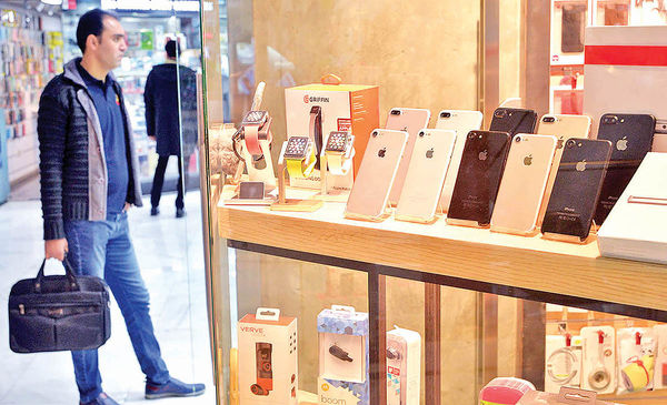 واردات گوشی های لوکس با تعرفه ۱۲درصدی محدود شده است