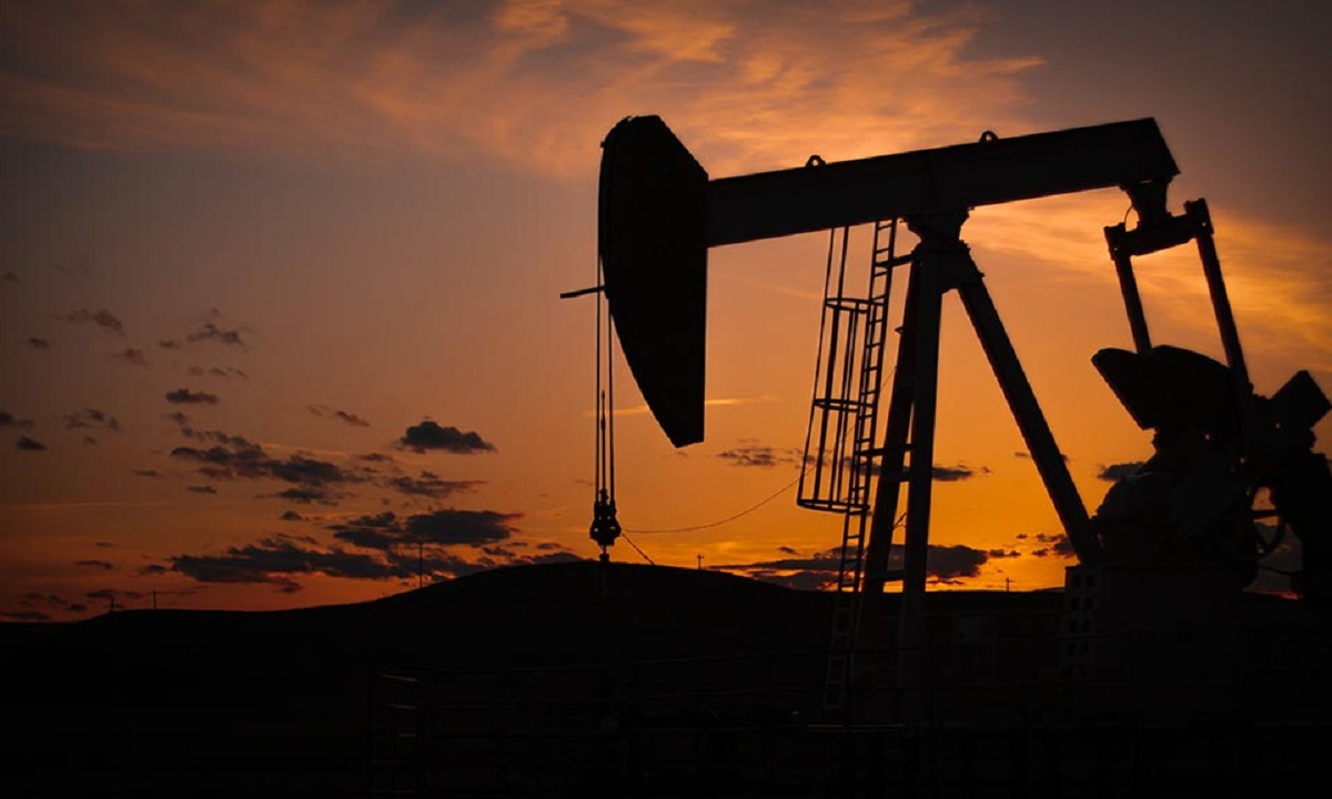 قیمت جهانی نفت خام افزایش یافت /  تقاضا به ۲۰.۶میلیون بشکه در روز رسید
