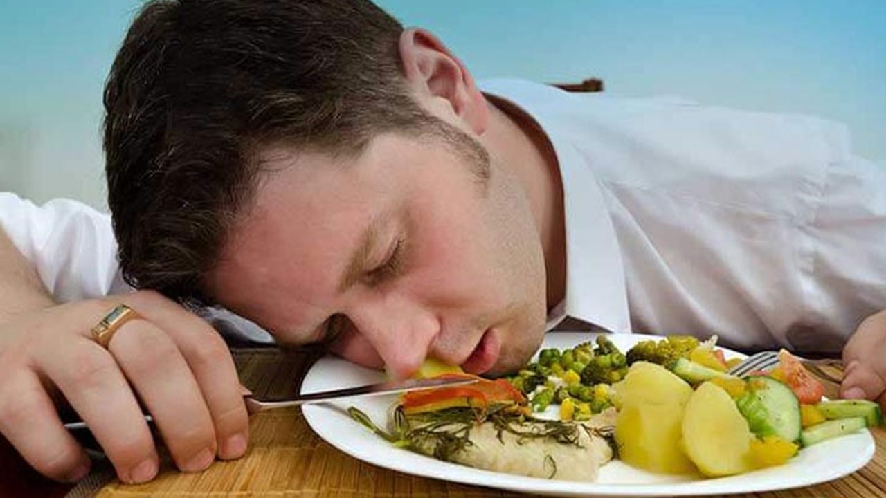چرا بعد از ناهار احساس خواب آلودگی می کنیم؟