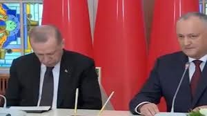 وقتی اردوغان در کنفرانس خوابش می‌برد! +فیلم