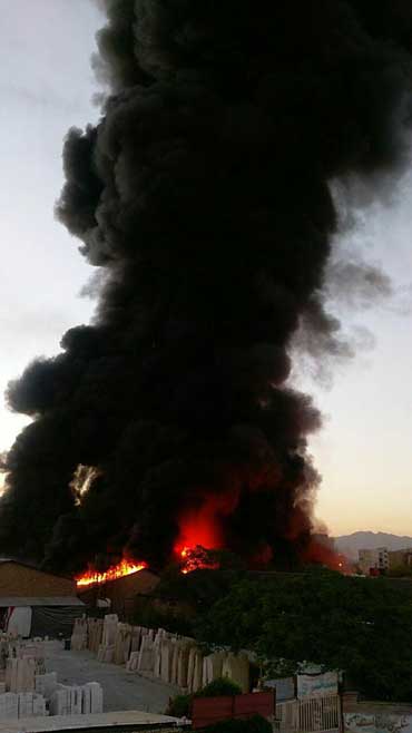 آتش‌سوزی گسترده در خیابان فدائیان اسلام +تکمیلی