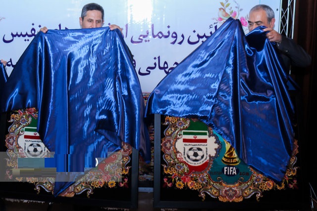 فرش‌هایی که به اسم فوتبال از ایران بیرون می‌رود