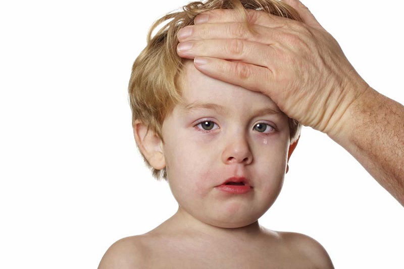 علائم باورنکردنی مننژیت در کودکان را بشناسید