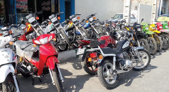 خاک خوردن 2هزار موتور سیکلت در پارکینگ‌های شهرداری