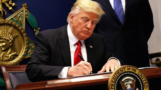 ۱۵۰۰اقتصاددان آمریکایی به ترامپ نامه نوشتند