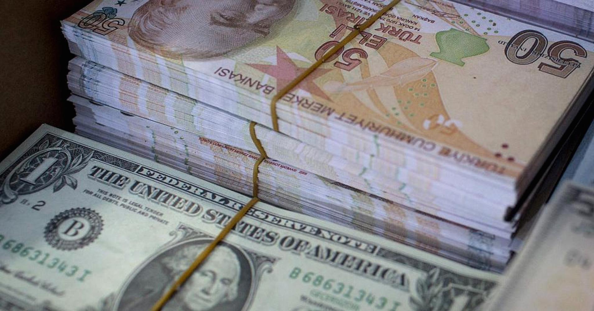 لیر ترکیه در مقابل دلار ۵درصد افزایش یافت