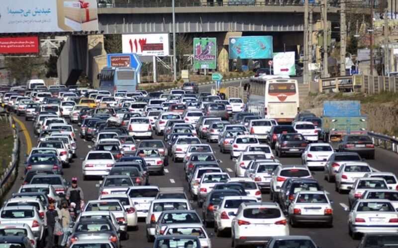 ترافیک سنگین در آزاد راه کرج - قزوین