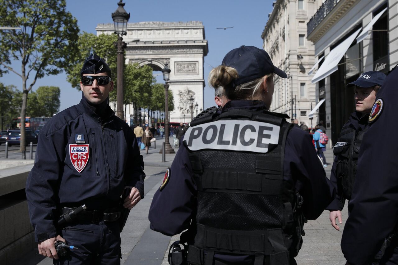 خنثی سازی حمله تروریستی در پاریس
