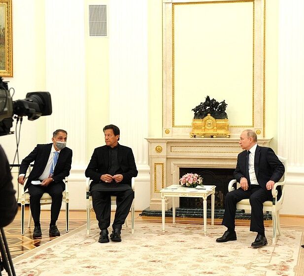 گفت و گوی پوتین و نخست وزیر پاکستان درباره همکاری های دو جانبه