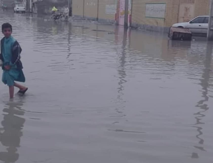 آب گرفتگی معابر نیشابور پس از باران + فیلم