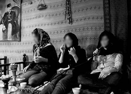 دختران ایرانی چرا "قلیان" می‌کشند؟