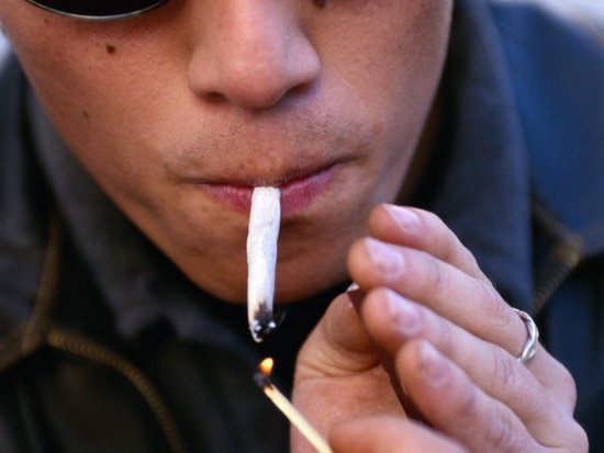 نشانه‌های مصرف مواد مخدر در نوجوانان چیست؟