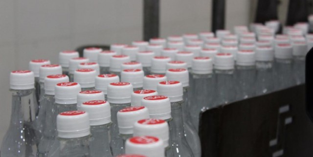 تولید روزانه ۱۵ هزار لیتر الکل طبی در کارخانه نیشکر هفت‌تپه