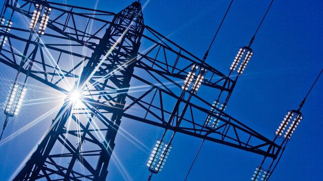 تکانه های خاموشی در صنایع / کوچ واحدهای تولیدی از شبکه برق سراسری