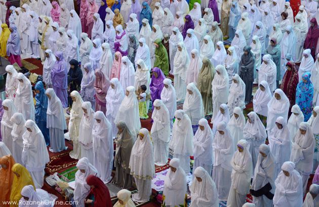 نماز جماعت در اندونزی به مناسب آغاز ماه رمضان +فیلم