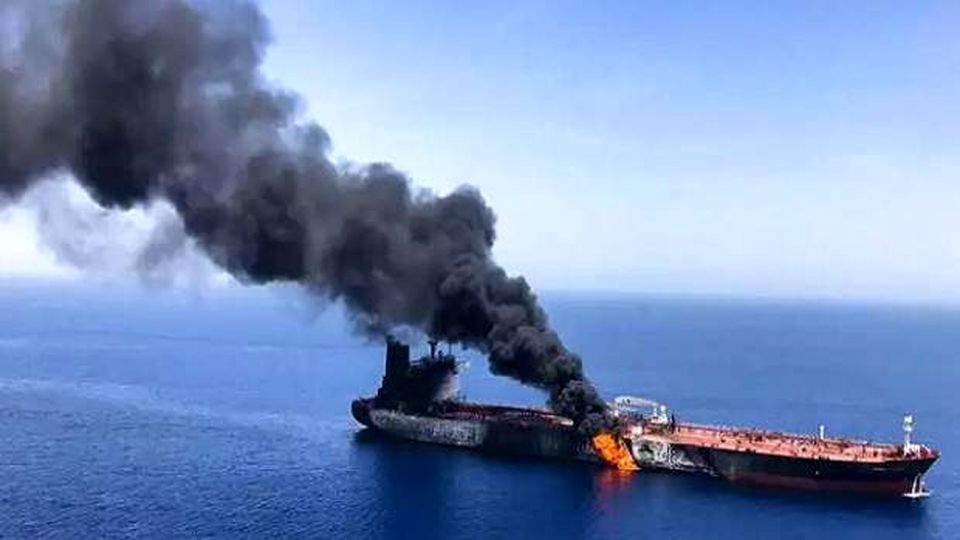 ادعای آمریکا: انصارالله یک نفتکش دیگر را هدف قرار داد