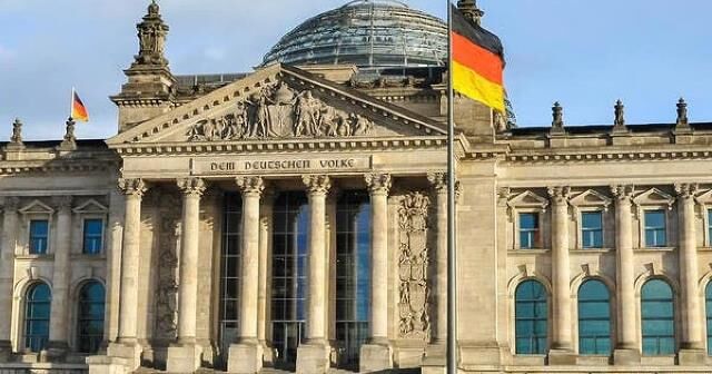 اقتصاد آلمان در ۳ماهه دوم ۱۰درصد آب خواهد رفت